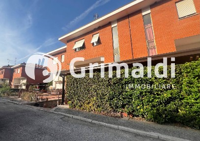 Villa a schiera via Don Vincenzo Onorati 13, Litoranea, Latina
