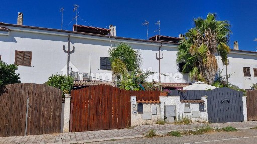 Villa a schiera via Cina, 45, Bella Farnia, Sabaudia