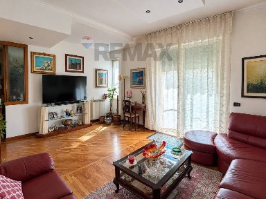 Appartamento via Miano 57, Piscinola, Napoli