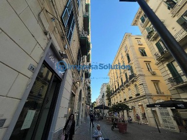 Locale commerciale in Affitto