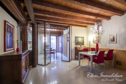 Trilocale buono stato, su più livelli, Montorio, Verona