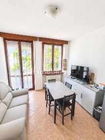 Bilocale via Roveggia 4, Zona Fiera, Verona