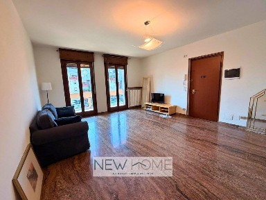 Appartamento via Brunoro della Scala 20, Borgo Roma, Verona