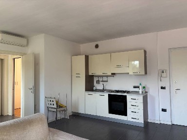 Bilocale via Quattro Rusteghi 4, Borgo Roma, Verona