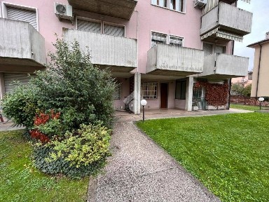 Bilocale via dei fidenzi 8, Borgo Roma, Verona