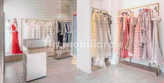 Locale commerciale in Vendita