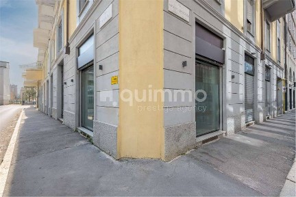 Locale commerciale in Vendita