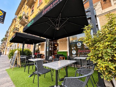 Locale commerciale in Vendita