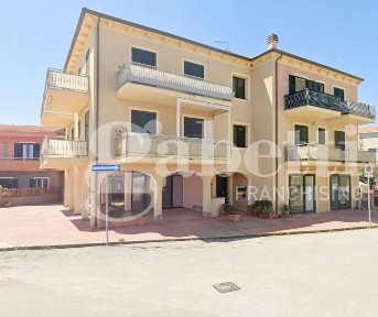 Locale commerciale in Vendita