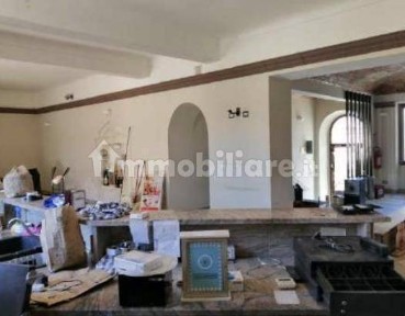 Negozio all'asta via Roma, 24, Tissi