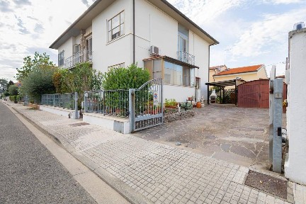 Villa a schiera via Fratelli Kennedy, Navacchio Nord - Zambra, Cascina