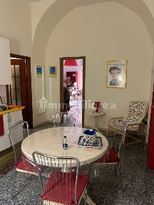 Monolocale via dei Tribunali 154, Tribunali, Napoli