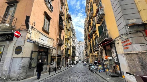 Monolocale via Cesare d'Engenio, Quartieri Spagnoli, Napoli