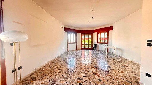 Marigliano, Viale Vesuvio, 5