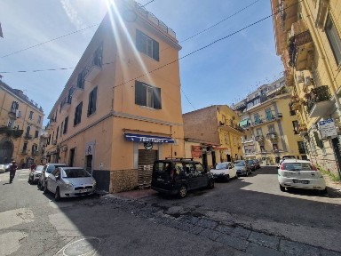 Bilocale via Belvedere 36, Vomero, Napoli
