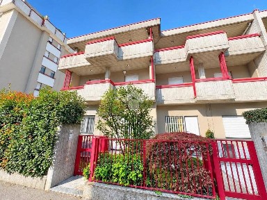 Novara, San Paolo, Via Camoletti, 6