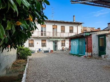 Villa a schiera via Sant'Antonio 4, Centro, Casalvolone