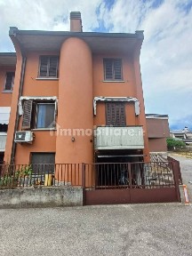 Villa a schiera via Mons.G.Amici, 27, Centro, Sant'Angelo Lodigiano