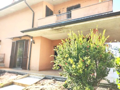 Villa bifamiliare via Sandro Pertini, Centro, Cura Carpignano