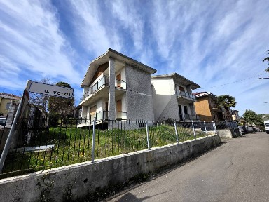 Villa unifamiliare via Xxv Aprile, 4, Centro, Santa Maria della Versa