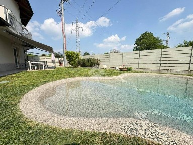 Villa a schiera via Torino 78, Centro, San Francesco al Campo