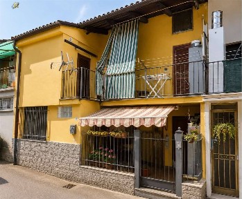 Villetta a schiera all'asta via Tavolazzo 4, Poirino