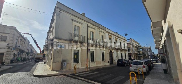 Negozio - Locale commerciale in Affitto