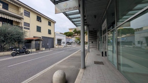 Locale commerciale in Affitto