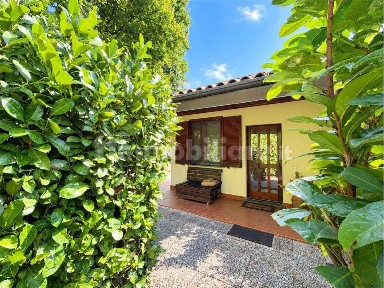 Villa a schiera via trieste, 43, Casorate Sempione