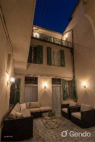 Terratetto unifamiliare piazza del Borgo, Centro Storico, Piacenza