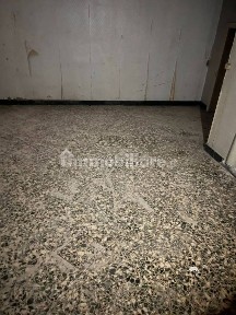 Negozio all'asta via Don G. Minzoni 19- 23, Afragola