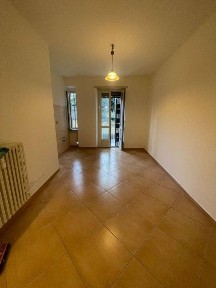 Bilocale via Venalzio 15, Parella, Torino