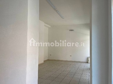 Locale commerciale in Affitto