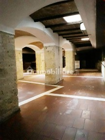 Locale commerciale in Affitto