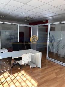 Locale commerciale in Affitto