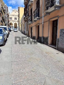 Locale commerciale in Affitto