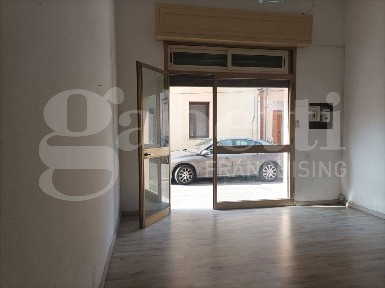 Locale commerciale in Affitto