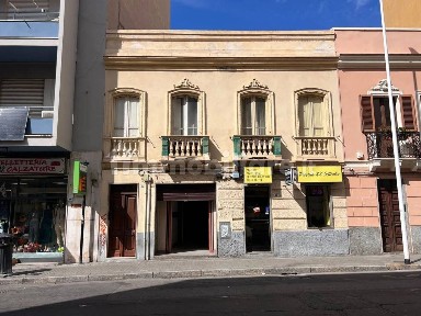 Locale commerciale in Affitto
