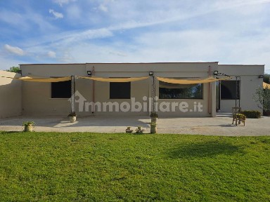 Locale commerciale in Affitto