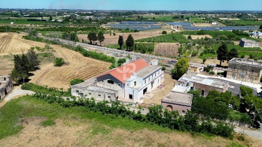 Locale commerciale in Vendita