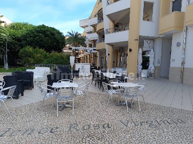 Locale commerciale in Vendita
