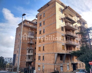 Quadrilocale via Martiri Lancianesi, 49, Chieti Città, Chieti