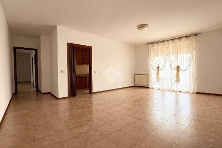 Quadrilocale Borgata Pozzo 3, Centro, Santa Maria Imbaro