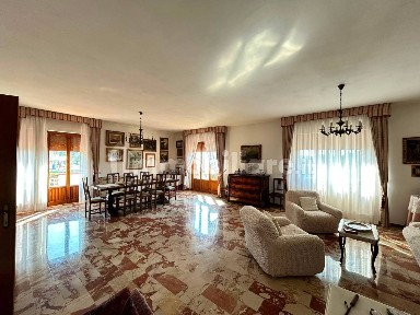 Appartamento viale Margherita d'Austria, Centro, Ortona