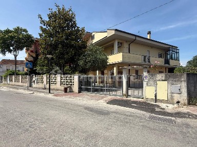 San Giovanni Teatino, Via Salara, 47
