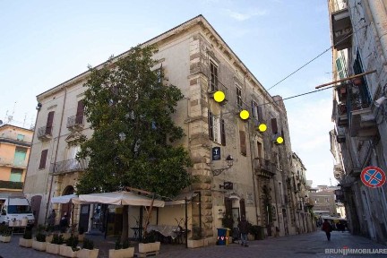 Ortona, Piazza San Tommaso, 18
