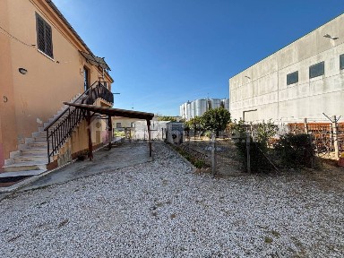 Tollo, Via Don Morosini, 102