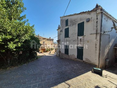 Quadrilocale via Sant' Antonio Abate 38, Centro, Bucchianico