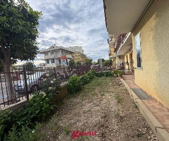 Trilocale via dello stadio, 78, Centro, San Salvo