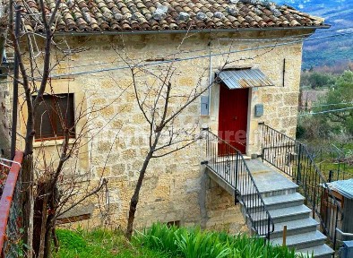 Trilocale C. Da San Silvestro, Pennapiedimonte